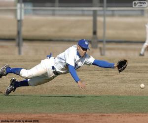 Player to the defense catching the ball in the air puzzle