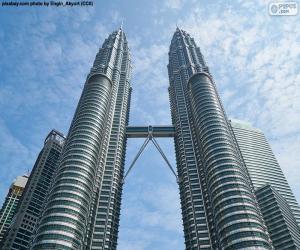 The impressive 88-storey Petronas Twin Towers and 452 meters high, Kuala Lumpur, Malaysia. Cesar Pelli Project puzzle