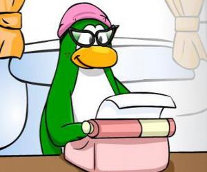 Aunt Arctic is the weekly columnist and chief editor of News of Club Penguin. puzzle