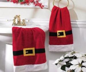 Bath towels decorated with Santa Claus puzzle