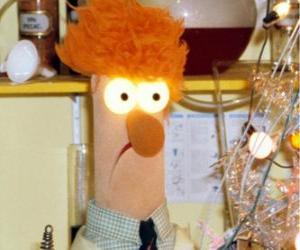 Beaker doing an experiment in the laboratory of the Muppets puzzle