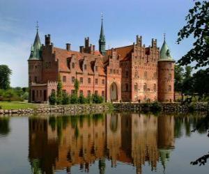 Castle Egeskov, Funen, Denmark puzzle