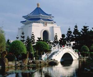 Chiang Kai-Shek Memorial Hall, Taipei, Taiwan puzzle