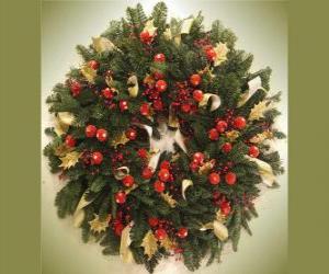 Christmas wreath with fruits puzzle