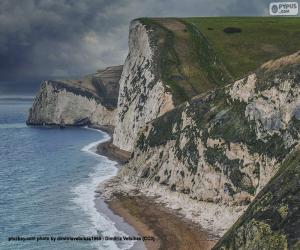 Cliffs by the sea puzzle