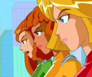 Clover, Alex and Sam, the three Totally Spies puzzle