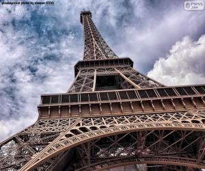 Eiffel Tower at day puzzle