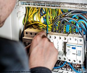 Electrician, distribution board puzzle