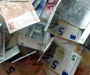 Euro banknotes puzzle