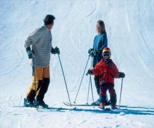 Family skiing puzzle