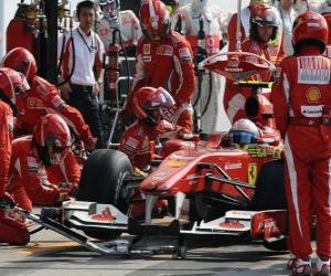Fernando Alonso in the pits - Ferrari - Monza 2010 puzzle