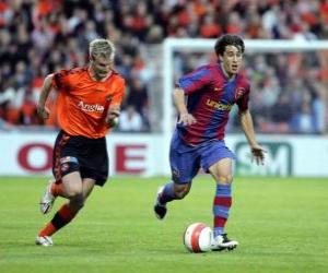 Football player (Bojan Krkic F.C.B) driving the ball puzzle