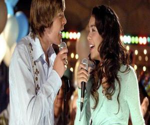 Gabriella Montez (Vanessa Hudgens), Troy Bolton (Zac Efron) singing karaoke puzzle