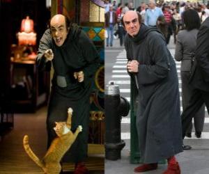 Gargamel and his cat Azrael Smurfs to look for us in Manhattan puzzle