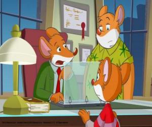 Geronimo Stilton, with his cousin Trap and his nephew Benjamin puzzle