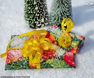 Gifts with yellow ribbon puzzle