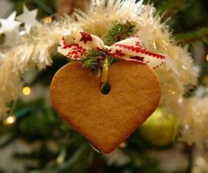 Gingerbread heart puzzle