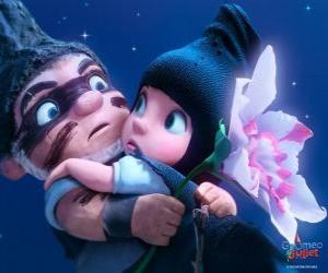 Gnomeo and Juliet, in a scene from the film puzzle