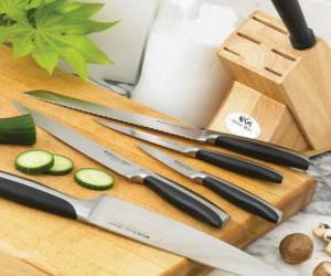 Kitchen utensils - Knives and cut wood puzzle