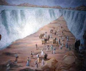 Moses divide the waters of the Red Sea in the exodus of the jewish people puzzle