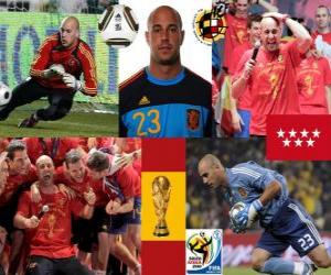 Pepe Reina (a humble speaker) Spanish team goalie or goalkeeper puzzle