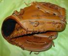 Baseball glove