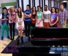 Some of the characters of Violetta 2