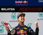 Daniel Ricciardo, celebrates her victory in the Malaysian Grand Prix 2016