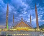 The Faisal Mosque is an of them mosques more major of Asia and the national mosque of Pakistan. Located in the city of Islamabad, Pakistan