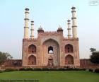 Access to the Akbar's tomb, is the tomb of the Mughal emperor Akbar, an important work of Mughal architecture in India, built in 1605-1613 in Agra