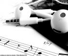 Sheet music i headphones