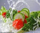 The importance of wash vegetables thoroughly to avoid food poisoning