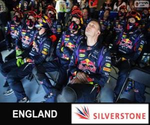 Red Bull mechanics, Silverstone, 2013 puzzle
