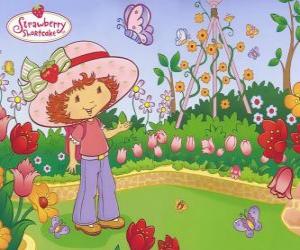 Strawberry Shortcake watching the nature puzzle