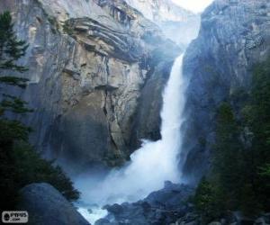 Waterfall in Yosemite National Park puzzle